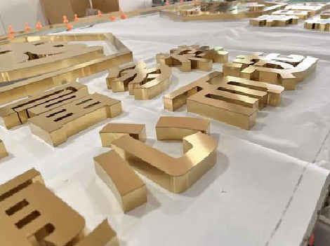 瑞金拉丝不锈钢字的特点。